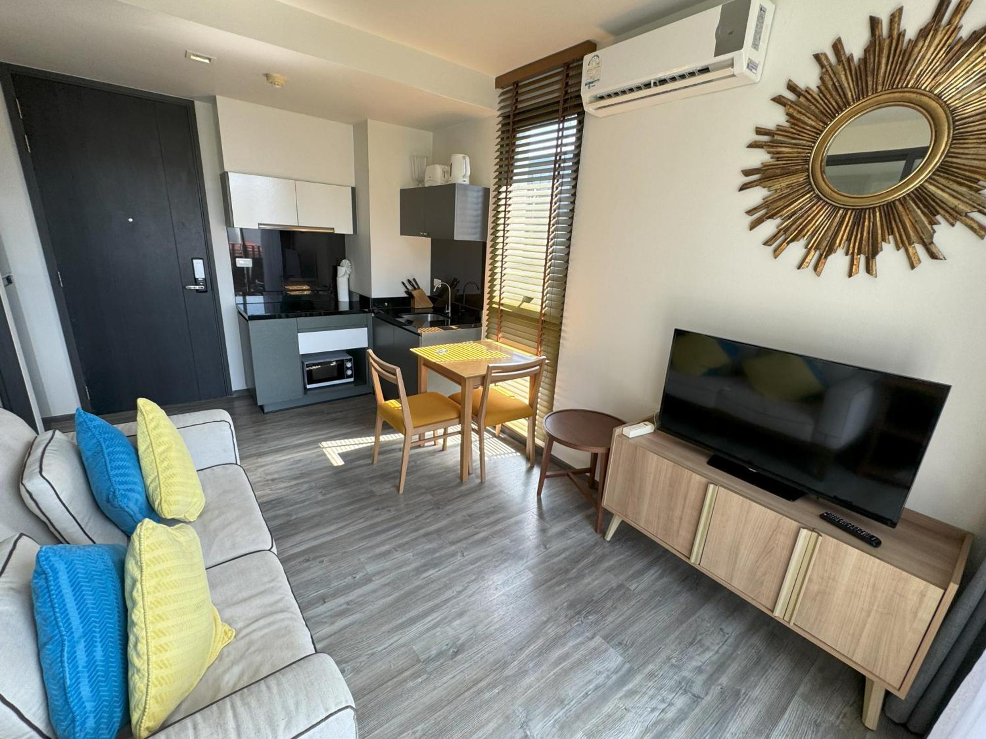 The Deck Condominium By Lofty Patong Exterior photo