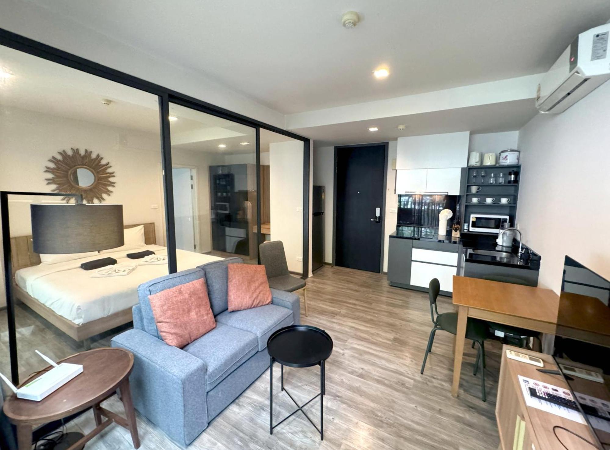 The Deck Condominium By Lofty Patong Exterior photo