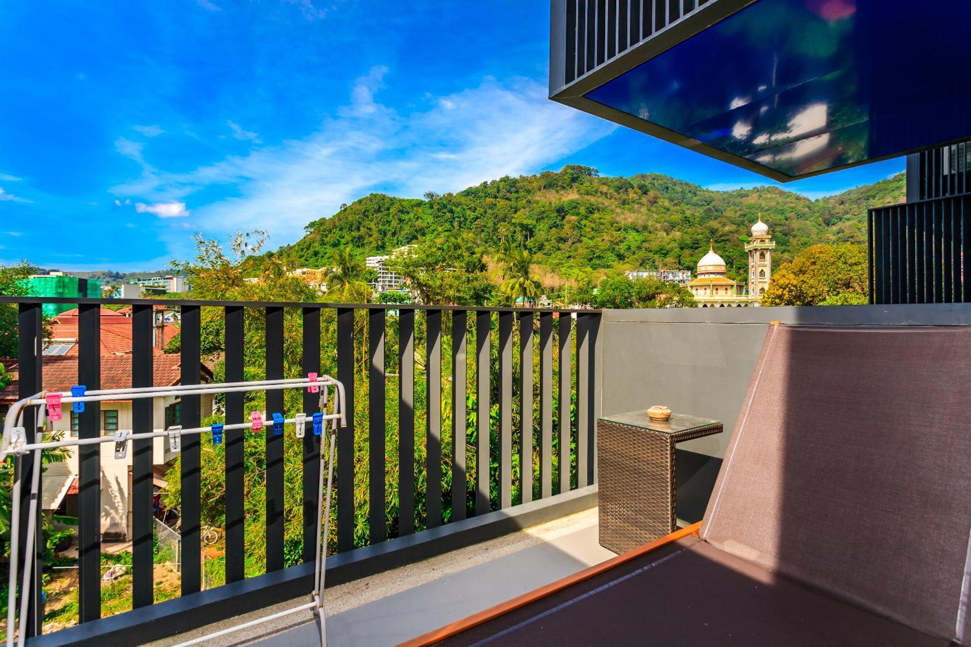 The Deck Condominium By Lofty Patong Exterior photo